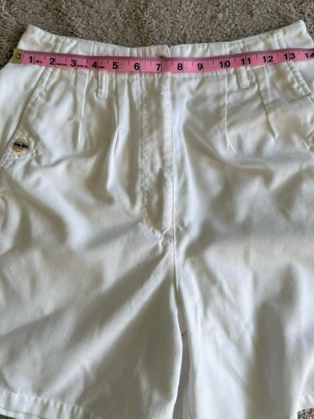 High-Waist White Pleated Bermuda Shorts - Picture 5 of 7